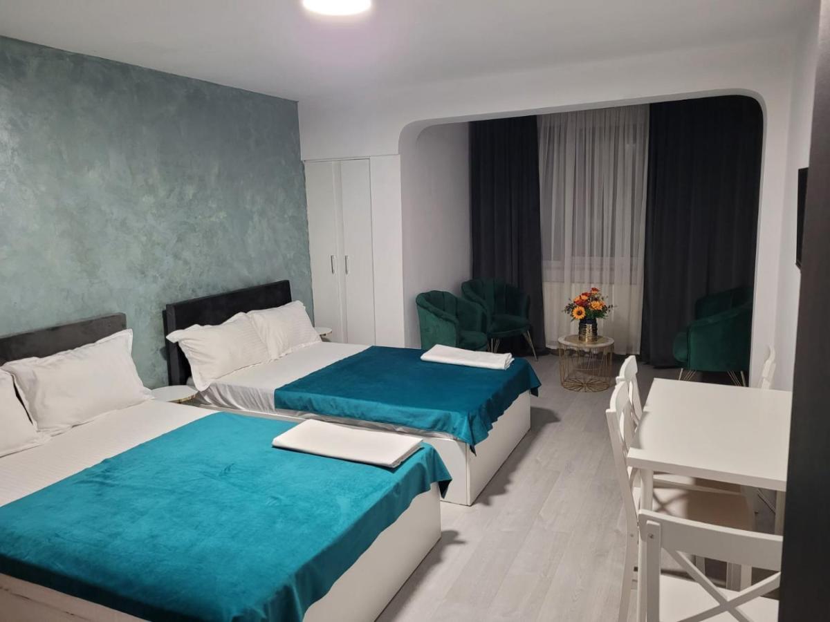Zenlux Hotel Iasi Exterior foto
